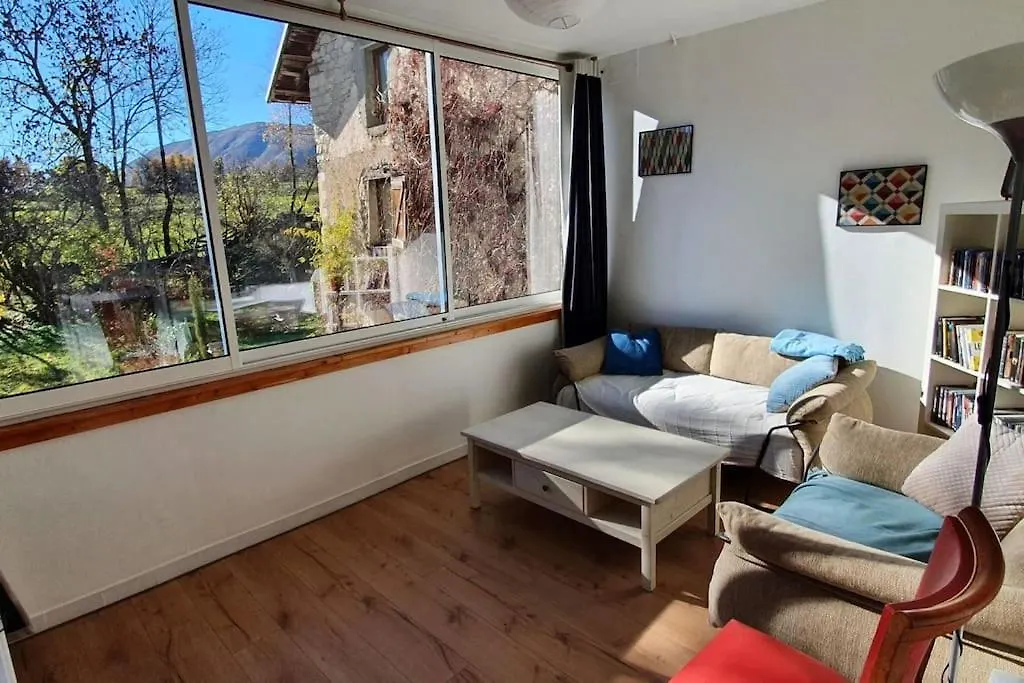 Appartement Meuble De Tourisme La Chaup 0*,  Frankrig